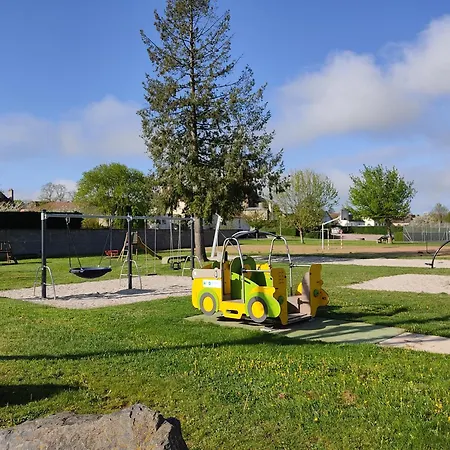 Petit Mas Cosy Du Bord De Loire A 15 Mm Du Parc Le Pal Diou (Allier)