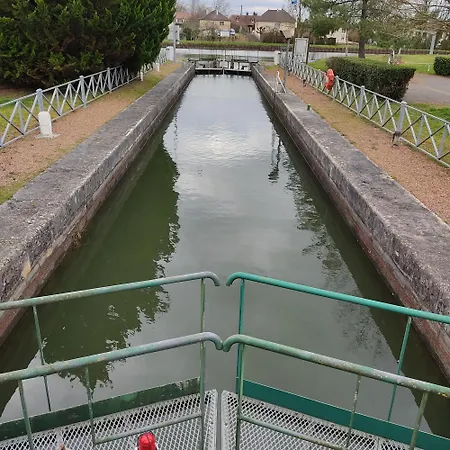 Petit Mas Cosy Du Bord De Loire A 15 Mm Du Parc Le Pal Diou (Allier)