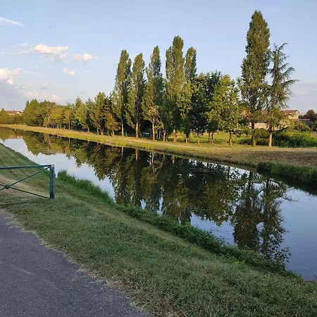 아파트 Petit Mas Cosy Du Bord De Loire A 15 Mm Du Parc Le Pal *