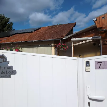 Petit Mas Cosy Du Bord De Loire A 15 Mm Du Parc Le Pal