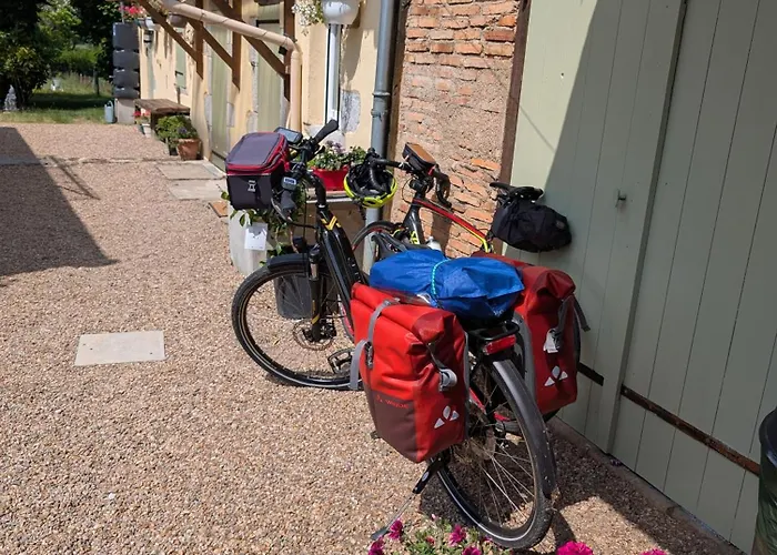 Petit Mas Cosy Du Bord De Loire A 15 Mm Du Parc Le Pal *
